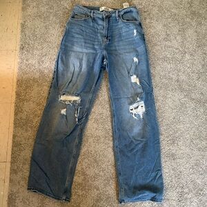 Hollister Curvy Ultra-High-Rise Dad Jean